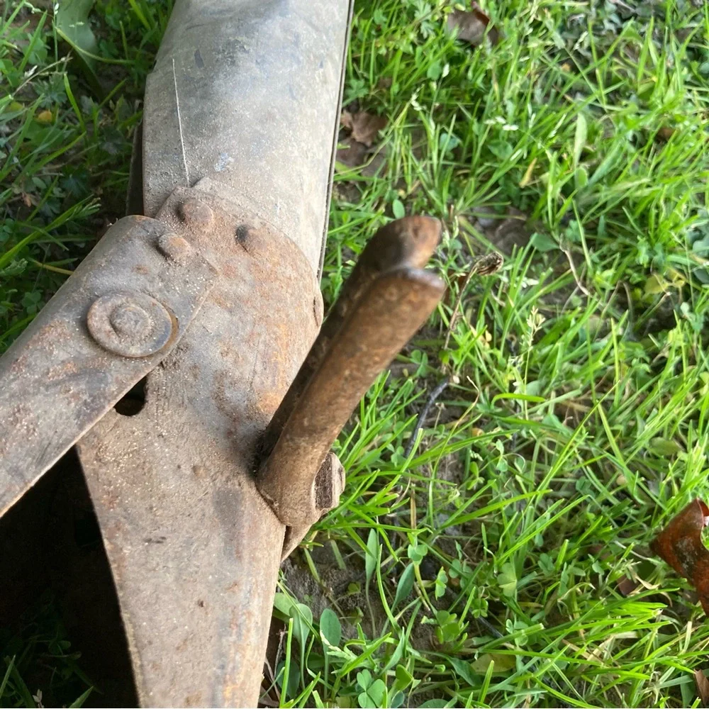 Antique Cultivator Garden Tool Seed Planter 33” Long Wood Handle - Picture 11 of 15